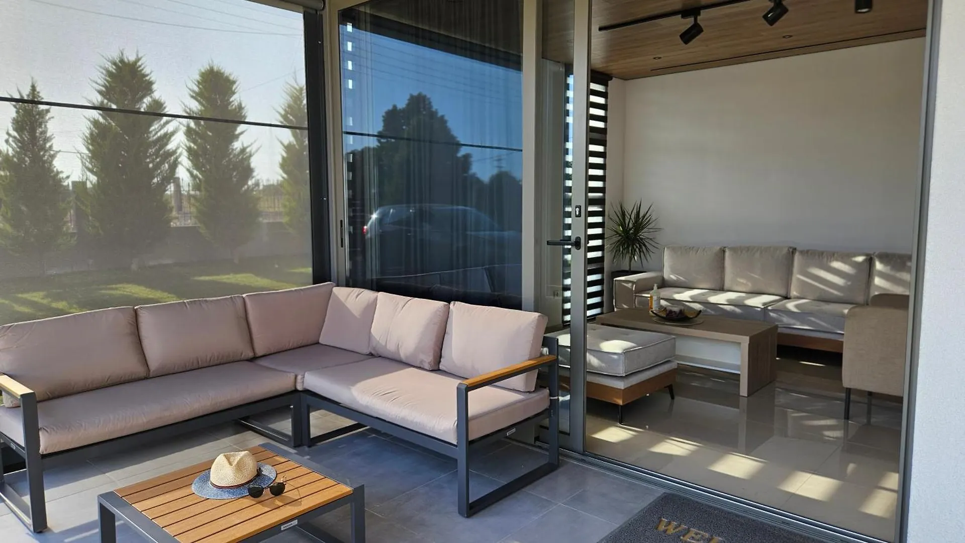 Modern Steel & Glass Smart House With Home Cinema Nea Plagia 0*,  Grekland